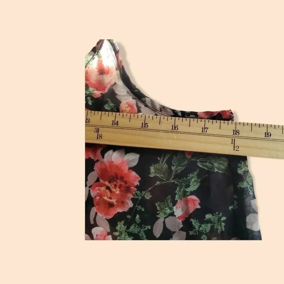 Ambiance apparel flowy crop top   size S - Picture 7 of 9